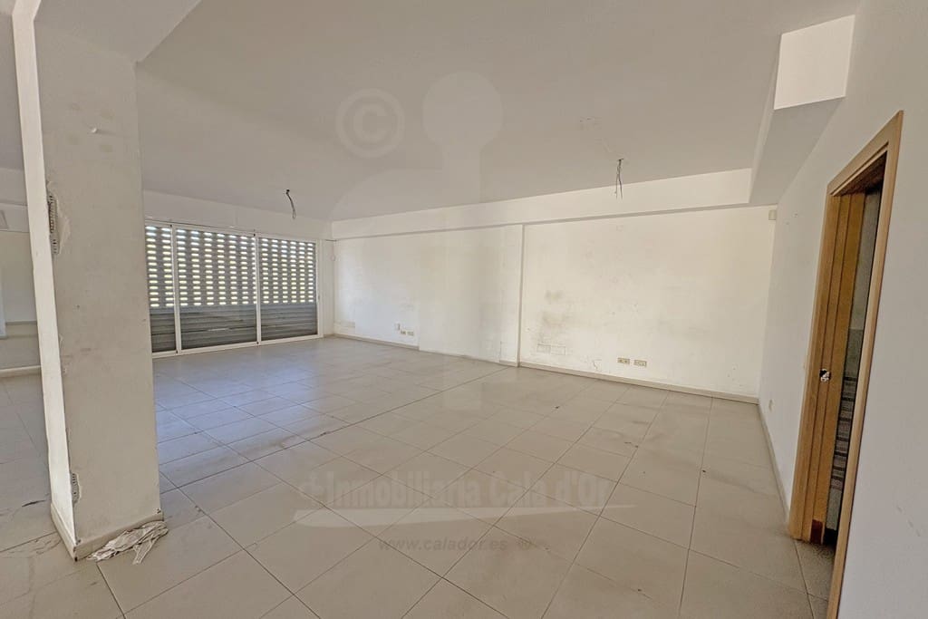 Erhverv til leje i Cala d'Or med garage - € 2.200 (Ref: 8901708)