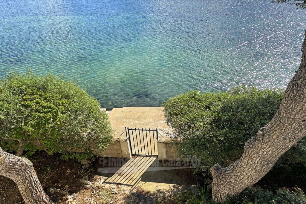 4 soveværelse Villa til salg i Porto Petro med garage - € 1.900.000 (Ref: 8988002)