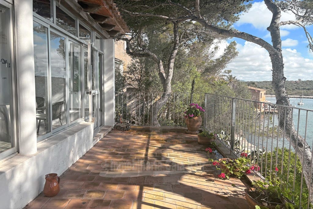 4 soveværelse Villa til salg i Porto Petro med garage - € 1.900.000 (Ref: 8988002)