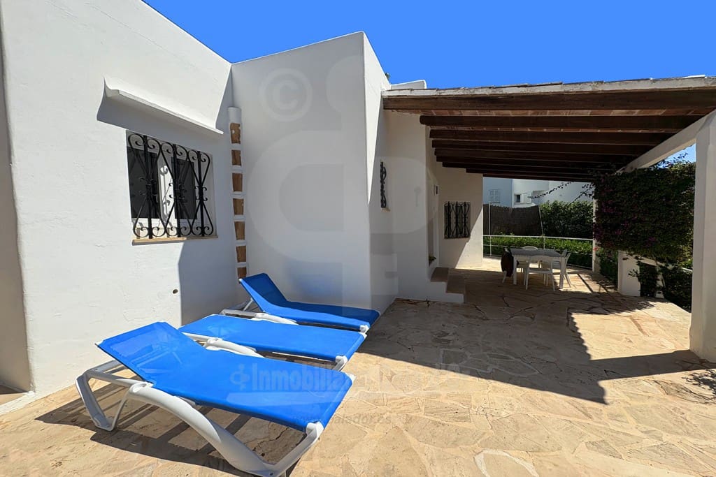 4 soveværelse Villa til salg i Cala d'Or med swimmingpool garage - € 1.225.000 (Ref: 9000989)