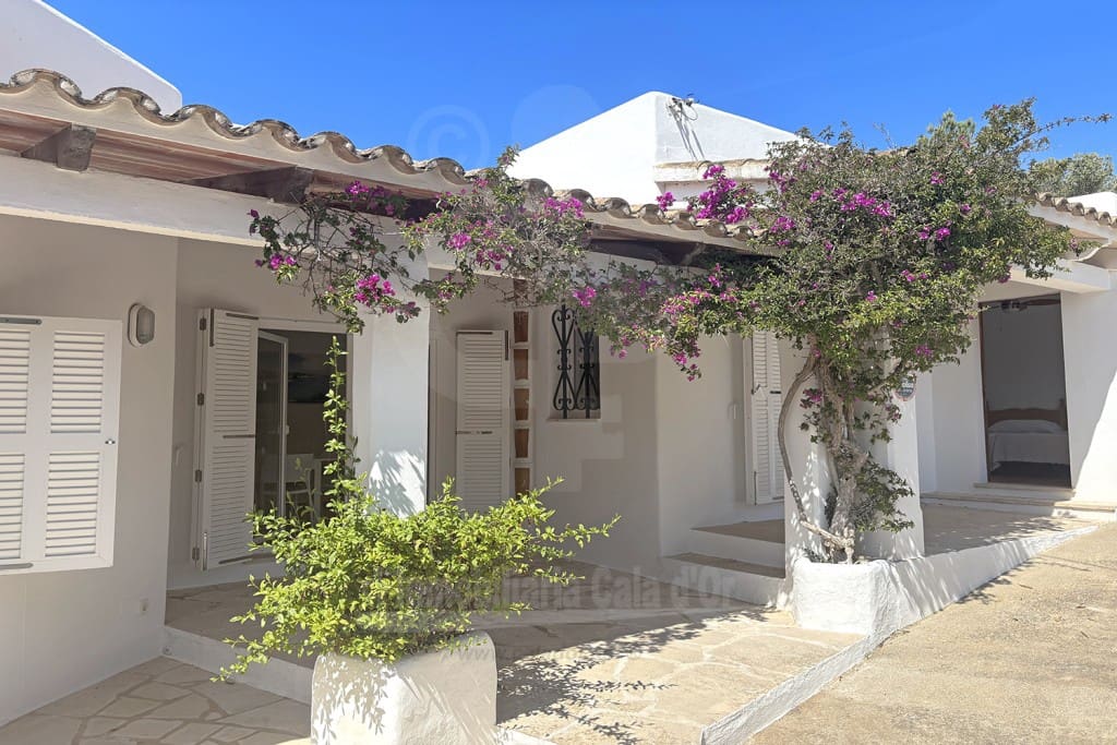 4 soveværelse Villa til salg i Cala d'Or med swimmingpool garage - € 1.225.000 (Ref: 9000989)