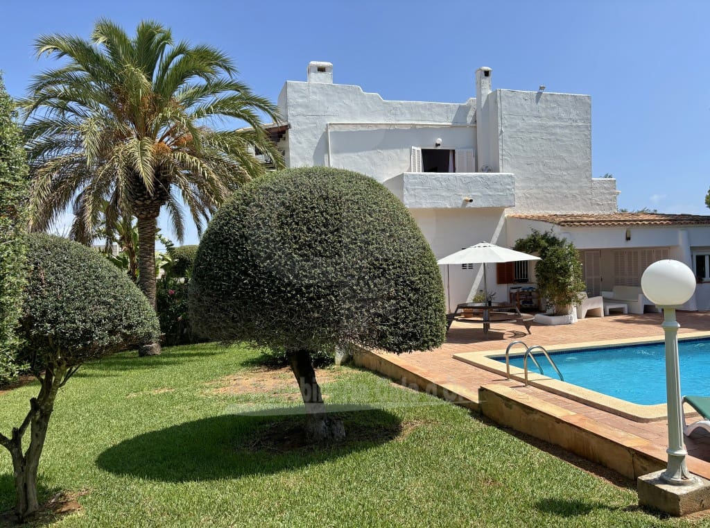 5 soverom Villa til salgs i Cala d'Or med svømmebasseng garasje - € 1 900 000 (Ref: 9141439)