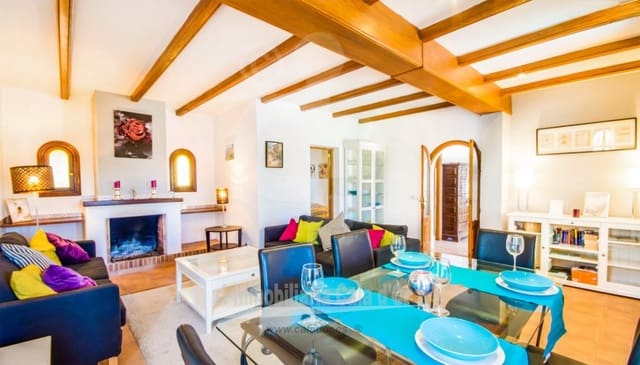 3 slaapkamer Villa te koop in Cala d'Or, Santanyí met zwembad - € 990.000 (Ref: 9183333)