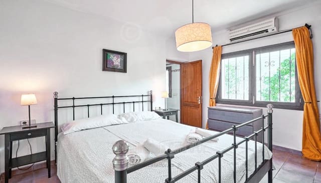 3 slaapkamer Villa te koop in Cala d'Or, Santanyí met zwembad - € 990.000 (Ref: 9183333)