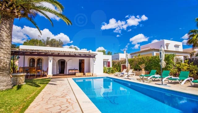 3 slaapkamer Villa te koop in Cala d'Or, Santanyí met zwembad - € 990.000 (Ref: 9183333)