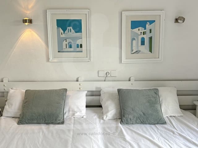 1 bedroom Apartment for sale in Cala d'Or, Santanyí with pool - € 250,000 (Ref: 9197549)