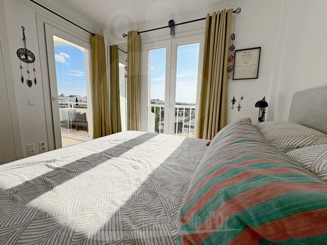 2 bedroom Apartment for sale in Cala d'Or, Santanyí with pool garage - € 395,000 (Ref: 9321586)