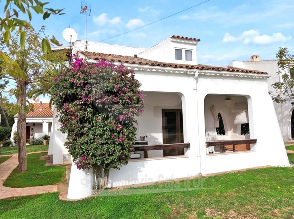 Chalet de 2 habitaciones en Cala Serena en venta - 395.000 € (Ref: 9461026)