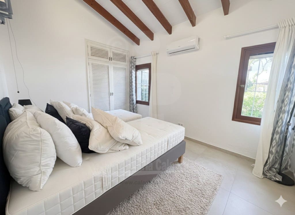 4 soverom Villa til salgs i Cala d'Or med svømmebasseng garasje - € 1 600 000 (Ref: 9535482)