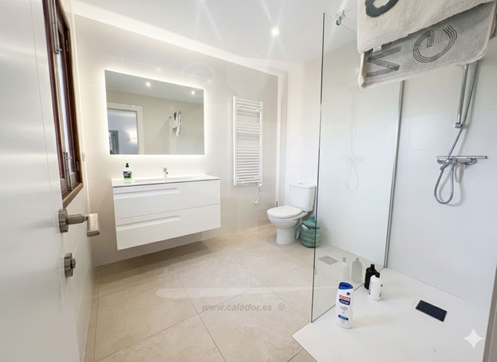 4 soverom Villa til salgs i Cala d'Or med svømmebasseng garasje - € 1 600 000 (Ref: 9535482)