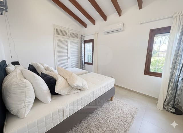 4 soverom Villa til salgs i Cala d'Or, Santanyí med svømmebasseng garasje - € 1 600 000 (Ref: 9535482)