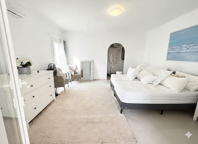 4 soverom Villa til salgs i Cala d'Or, Santanyí med svømmebasseng garasje - € 1 600 000 (Ref: 9535482)