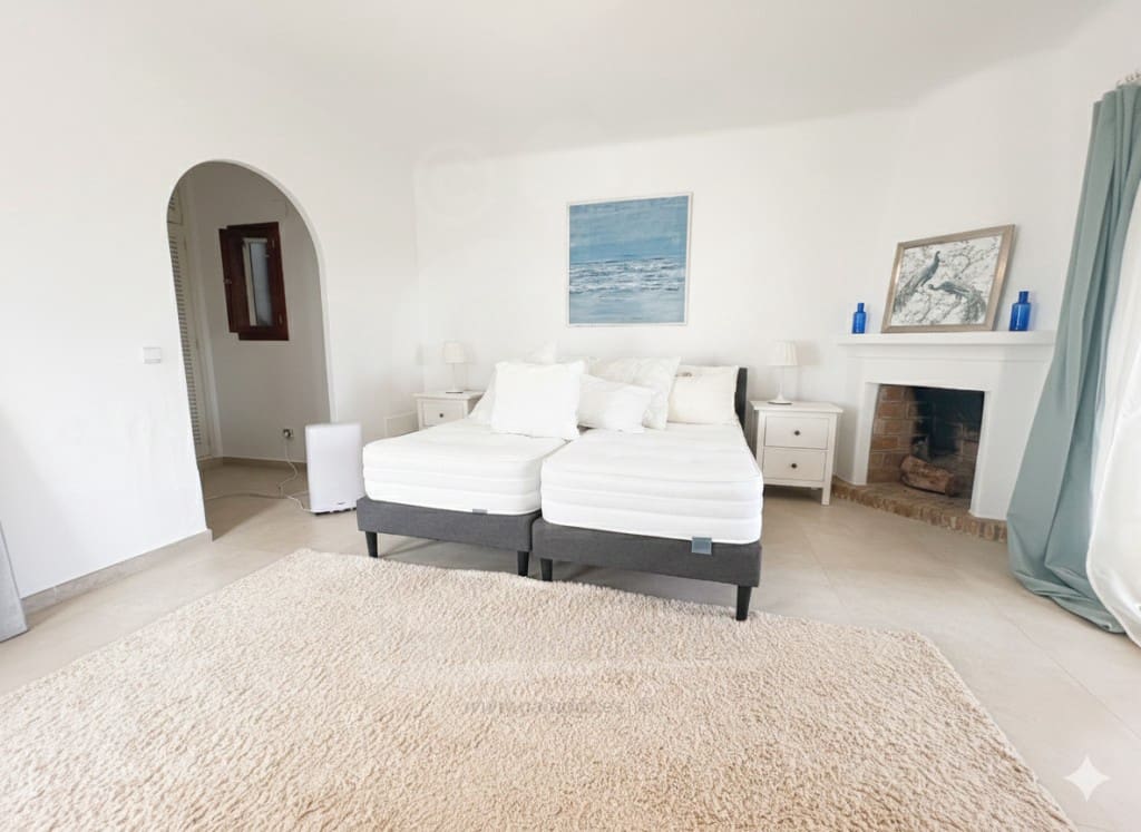 4 soverom Villa til salgs i Cala d'Or med svømmebasseng garasje - € 1 600 000 (Ref: 9535482)