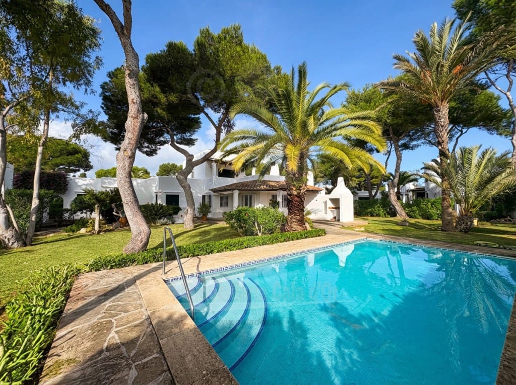 4 soverom Villa til salgs i Cala d'Or med svømmebasseng garasje - € 1 600 000 (Ref: 9535482)