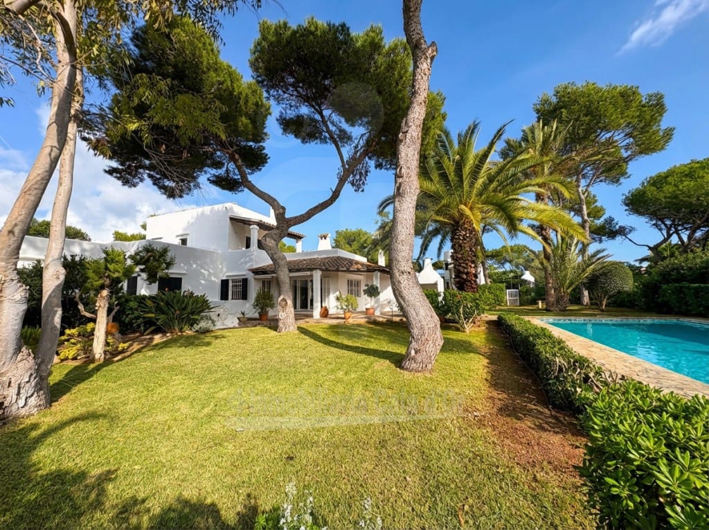4 soverom Villa til salgs i Cala d'Or med svømmebasseng garasje - € 1 600 000 (Ref: 9535482)