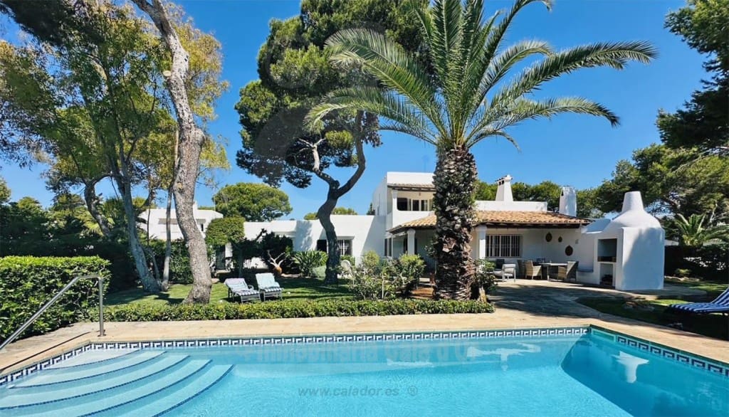 4 bedroom Villa for sale in Cala d'Or with pool garage - € 1,600,000 (Ref: 9535482)