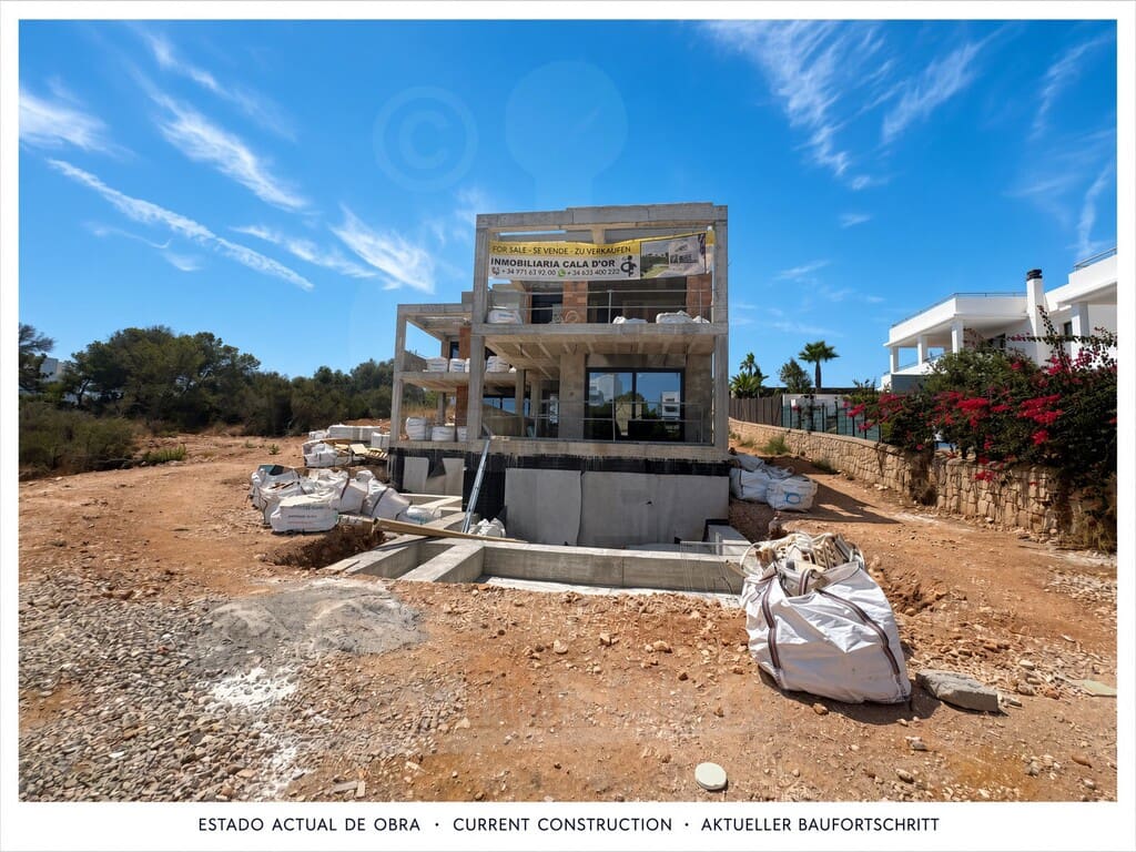 3 bedroom Villa for sale in Cala d'Or with pool garage - € 1,690,000 (Ref: 9570446)