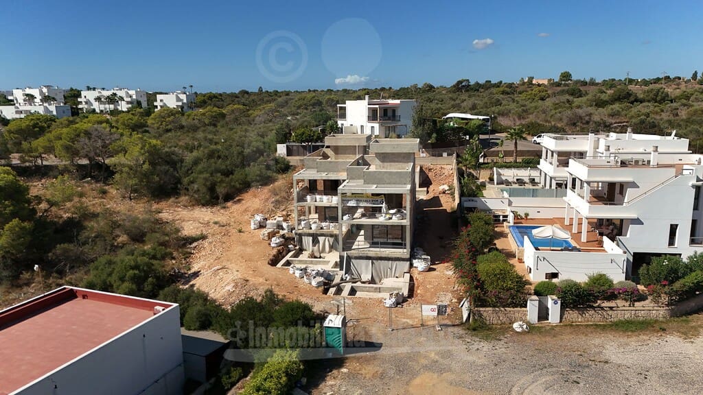 3 bedroom Villa for sale in Cala d'Or with pool garage - € 1,690,000 (Ref: 9570446)