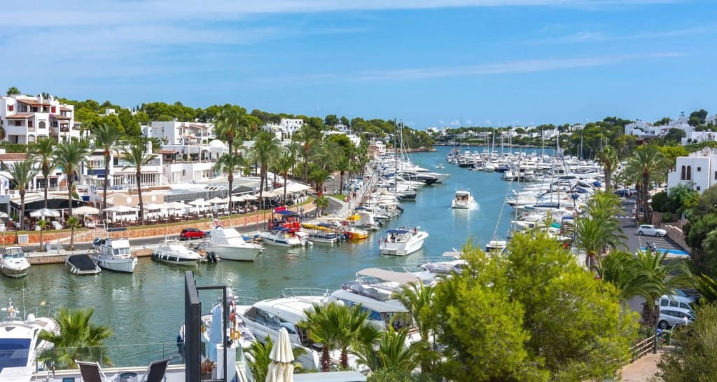 2 bedroom Apartment for sale in Cala d'Or with pool garage - € 480,000 (Ref: 9676702)