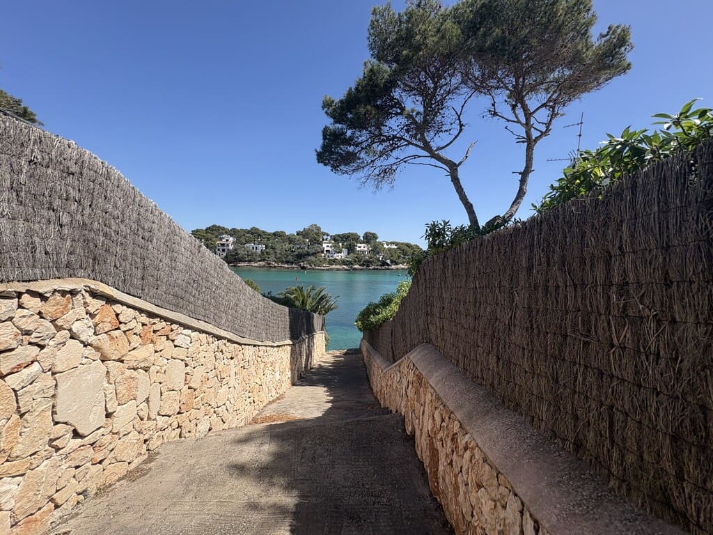 3 sypialnia Willa na sprzedaż w Cala d'Or z basenem - 690 000 € (Ref: 9780222)