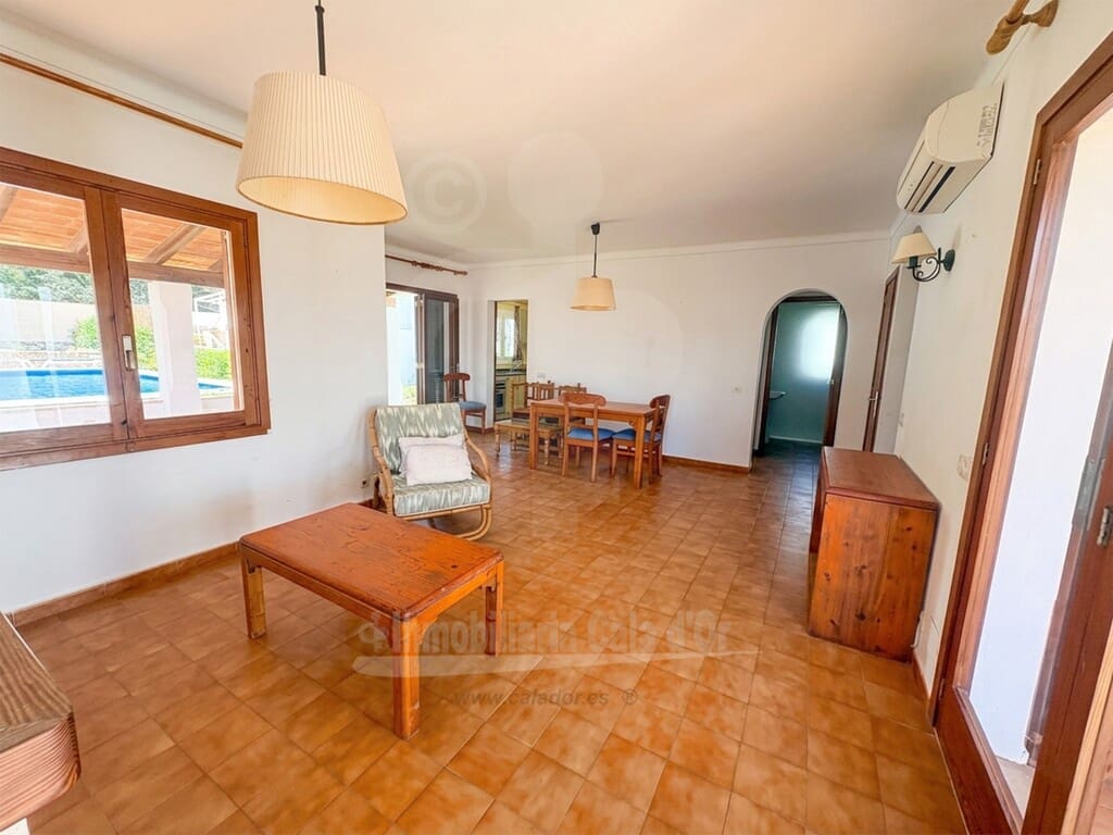 3 sovrum Villa till salu i Cala d'Or med pool - 690 000 € (Ref: 9780222)