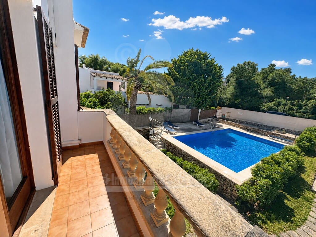 3 sovrum Villa till salu i Cala d'Or med pool - 690 000 € (Ref: 9780222)