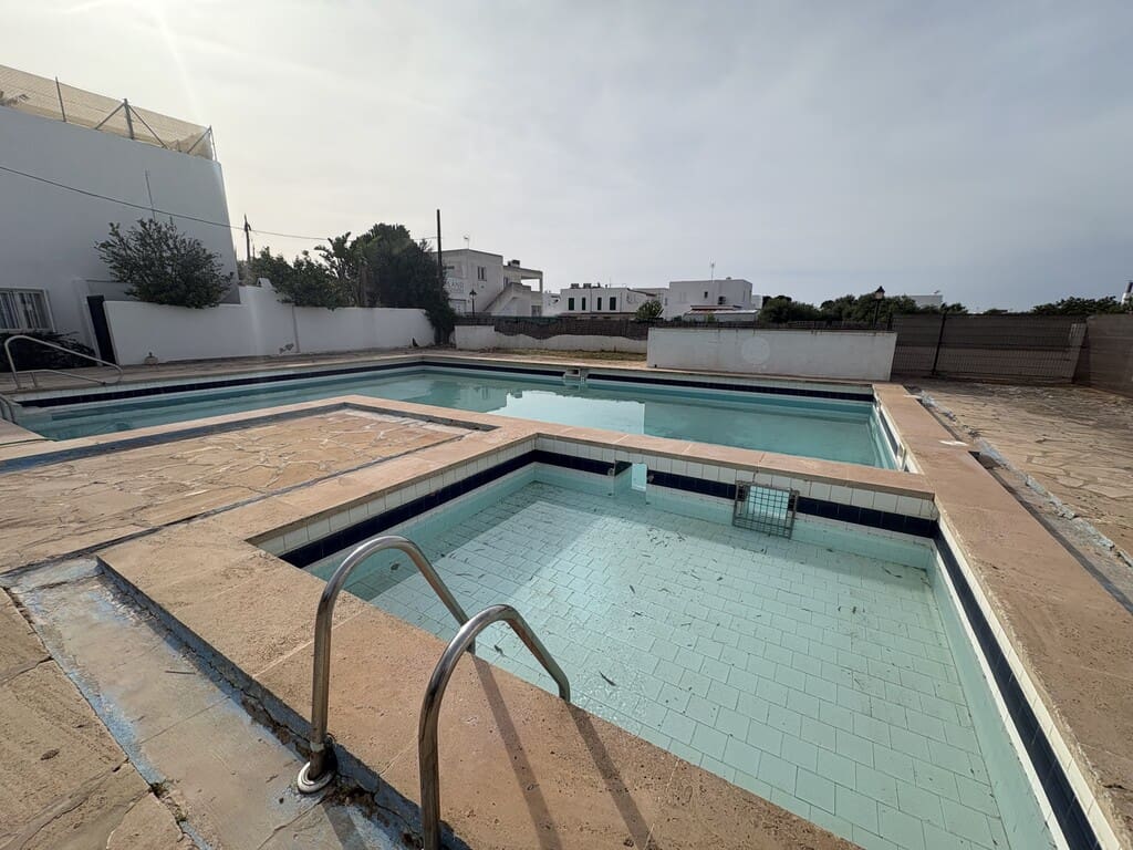 Apartamento de 2 habitaciones en Cala d'Or en venta con piscina - 275.000 € (Ref: 9796141)