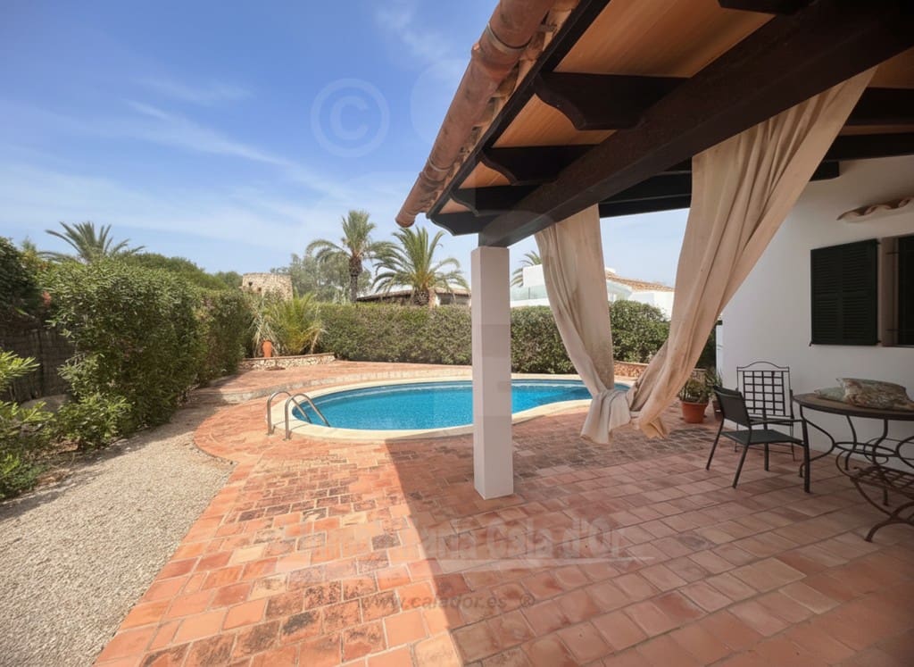 3 bedroom Villa for sale in Cala d'Or with pool garage - € 895,000 (Ref: 9819987)