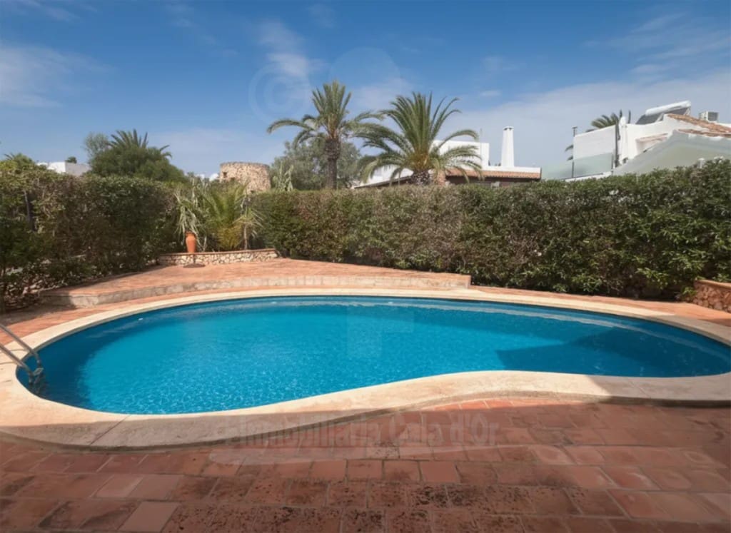 3 bedroom Villa for sale in Cala d'Or with pool garage - € 895,000 (Ref: 9819987)