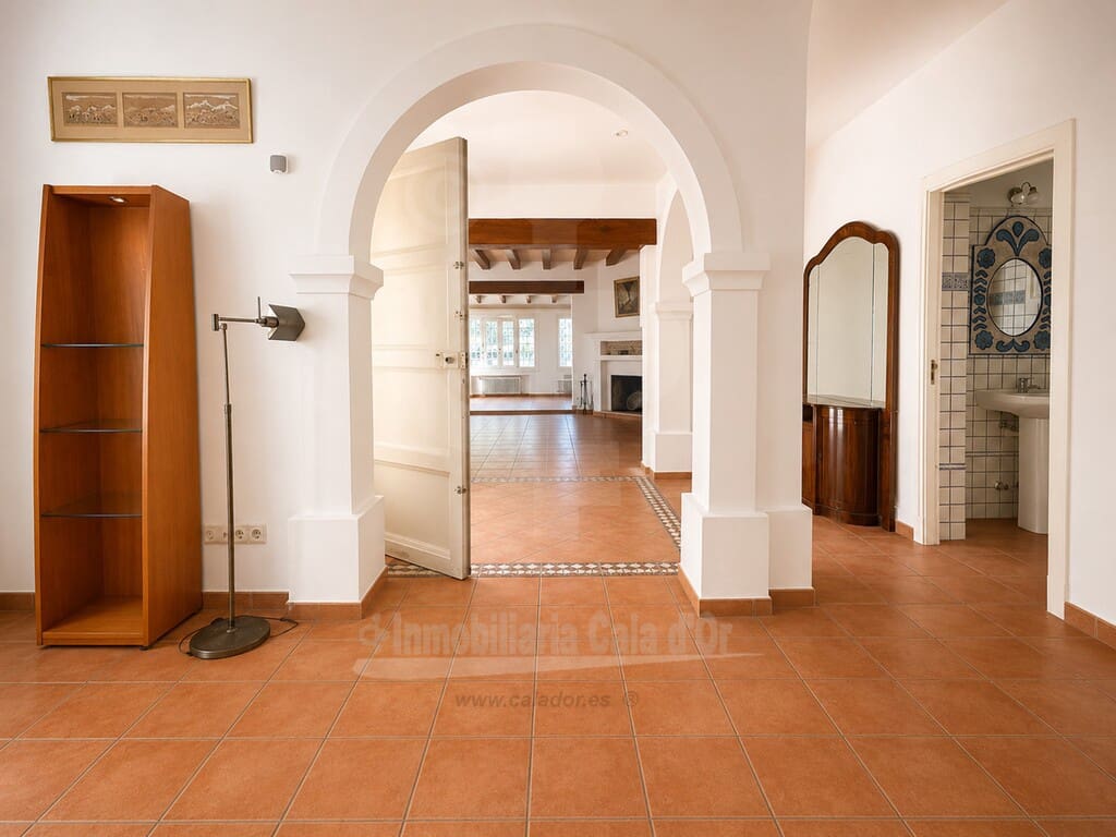 5 sypialnia Willa na sprzedaż w Cala d'Or z garażem - 1 600 000 € (Ref: 9910090)