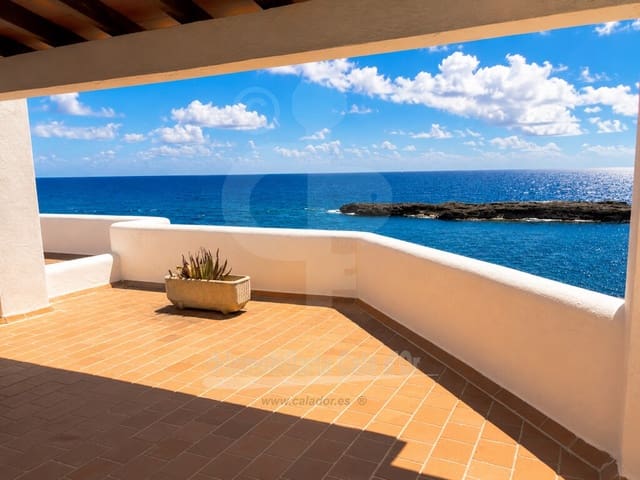 3 bedroom Villa for sale in Cala d'Or, Santanyí with garage - € 2,500,000 (Ref: 9928867)