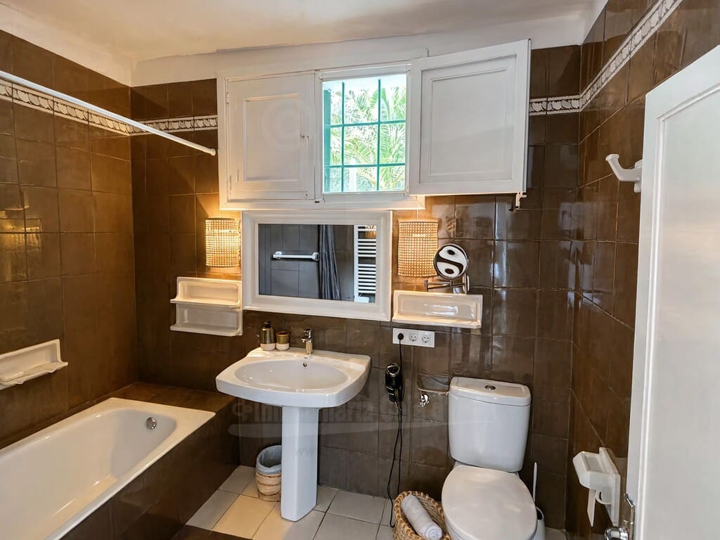 Chalet de 4 habitaciones en Cala d'Or en venta con piscina garaje - 2.500.000 € (Ref: 9978409)