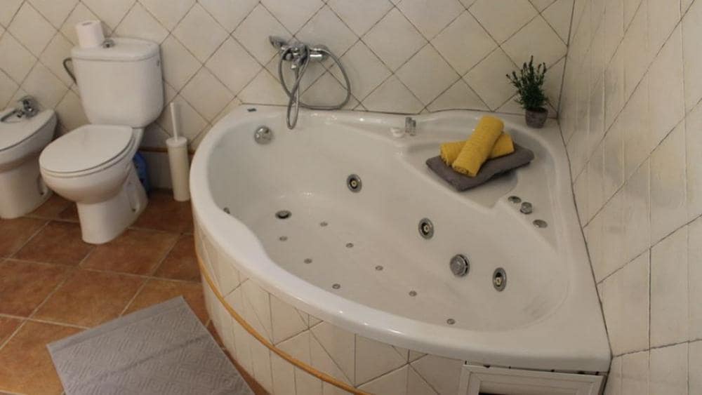 Chalet de 5 habitaciones en Alhaurín el Grande en alquiler con piscina garaje - 3.850 € (Ref: 5874773)