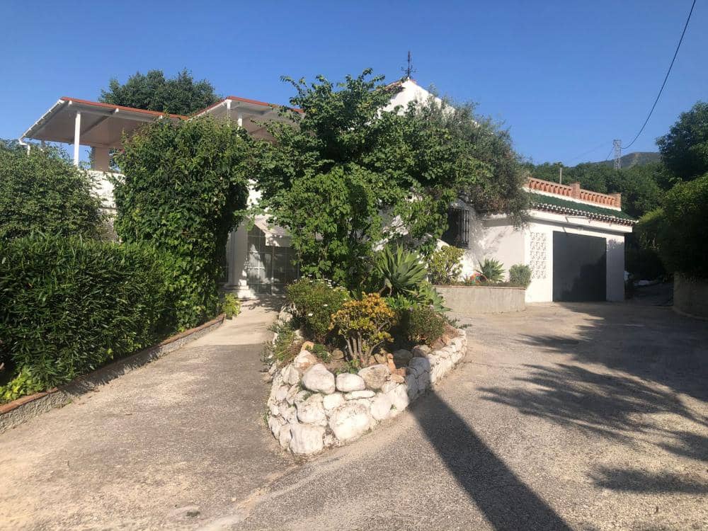 Chalet de 5 habitaciones en Alhaurín el Grande en alquiler con piscina garaje - 3.850 € (Ref: 5874773)