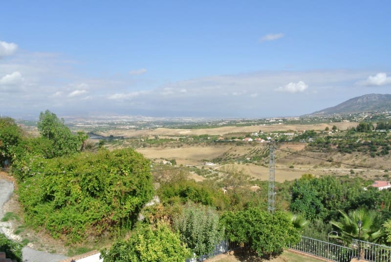 Chalet de 5 habitaciones en Alhaurín de la Torre en alquiler - 4.200 € (Ref: 5874788)