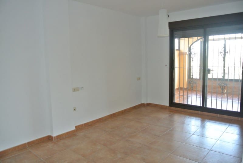 Chalet de 5 habitaciones en Alhaurín de la Torre en alquiler - 4.200 € (Ref: 5874788)