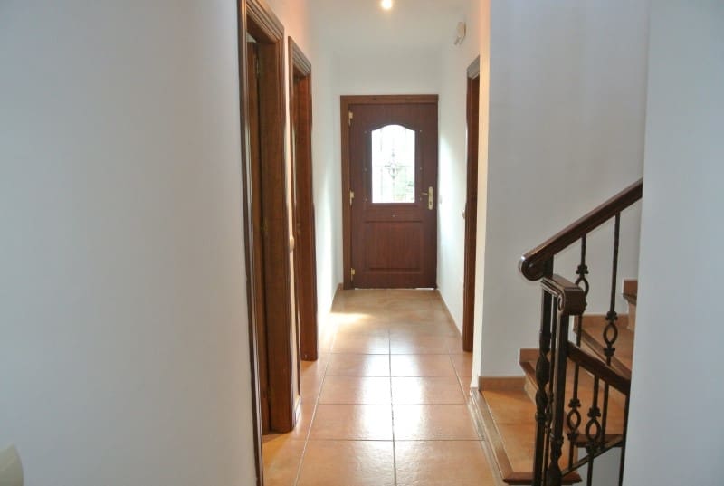 Chalet de 5 habitaciones en Alhaurín de la Torre en alquiler - 4.200 € (Ref: 5874788)