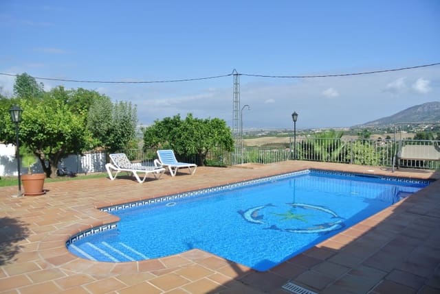 Chalet de 5 habitaciones en Alhaurín de la Torre en alquiler - 4.200 € (Ref: 5874788)