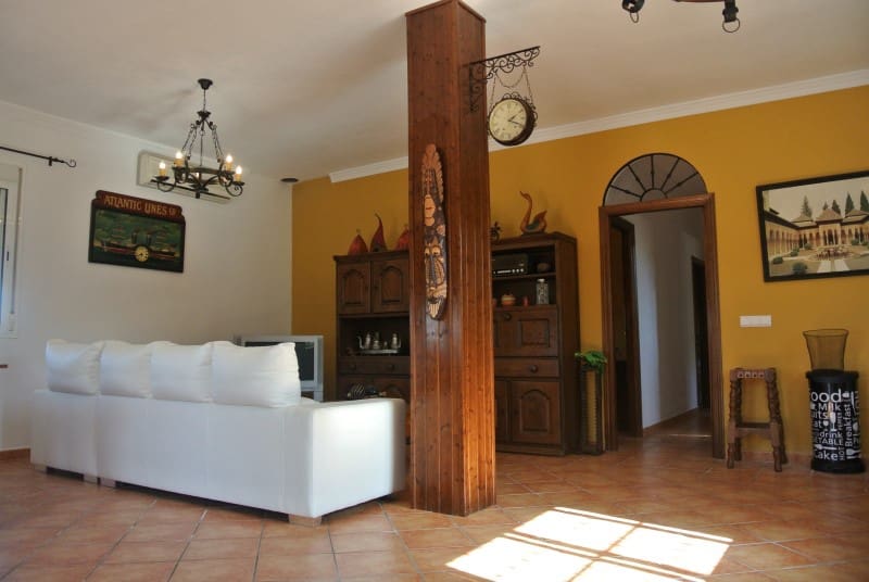3 bedroom Villa for rent in Alhaurin de la Torre with pool - € 1,450 (Ref: 6079513)