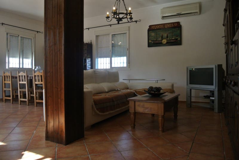 3 bedroom Villa for rent in Alhaurin de la Torre with pool - € 1,450 (Ref: 6079513)