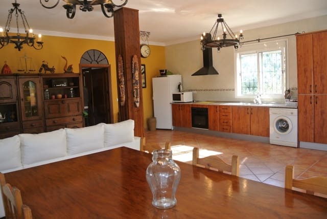 3 Zimmer Villa zu vermieten in Alhaurín de la Torre mit Pool - 1.450 € (Ref: 6079513)