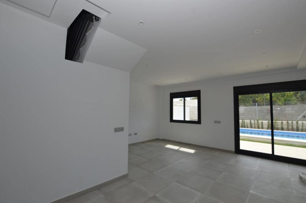 3 bedroom Townhouse for rent in Alhaurin el Grande with pool garage - € 1,650 (Ref: 6569602)