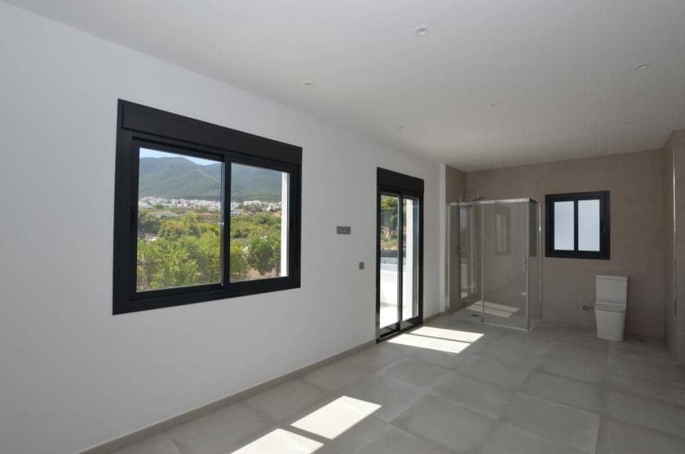 3 bedroom Townhouse for rent in Alhaurin el Grande with pool garage - € 1,650 (Ref: 6569602)