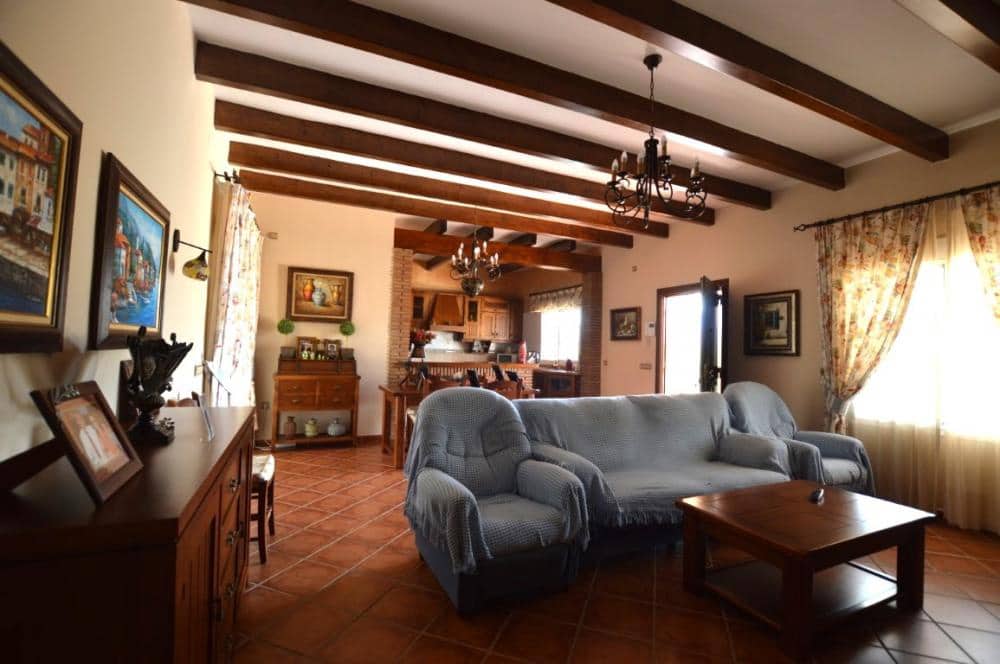 Chalet de 3 habitaciones en Alhaurín el Grande en alquiler con piscina garaje - 2.100 € (Ref: 7781862)