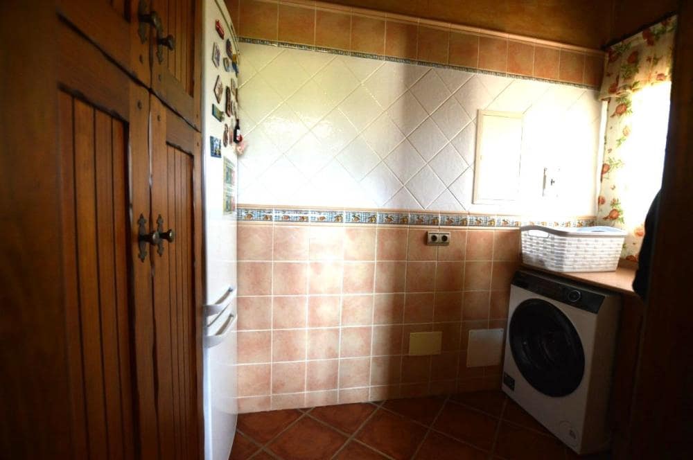 Chalet de 3 habitaciones en Alhaurín el Grande en alquiler con piscina garaje - 2.100 € (Ref: 7781862)