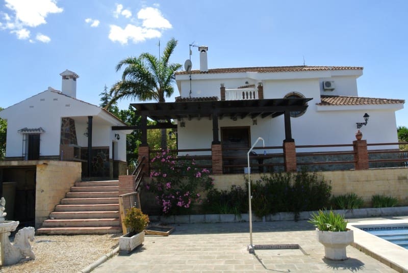 5 bedroom Villa for rent in Alhaurin el Grande with pool - € 2,500 (Ref: 8046004)