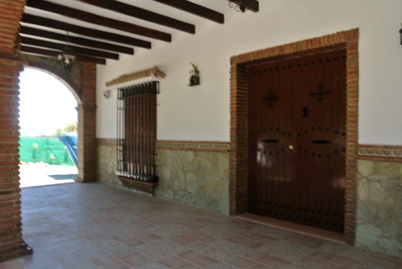 5 bedroom Villa for rent in Alhaurin el Grande with pool - € 2,500 (Ref: 8046004)