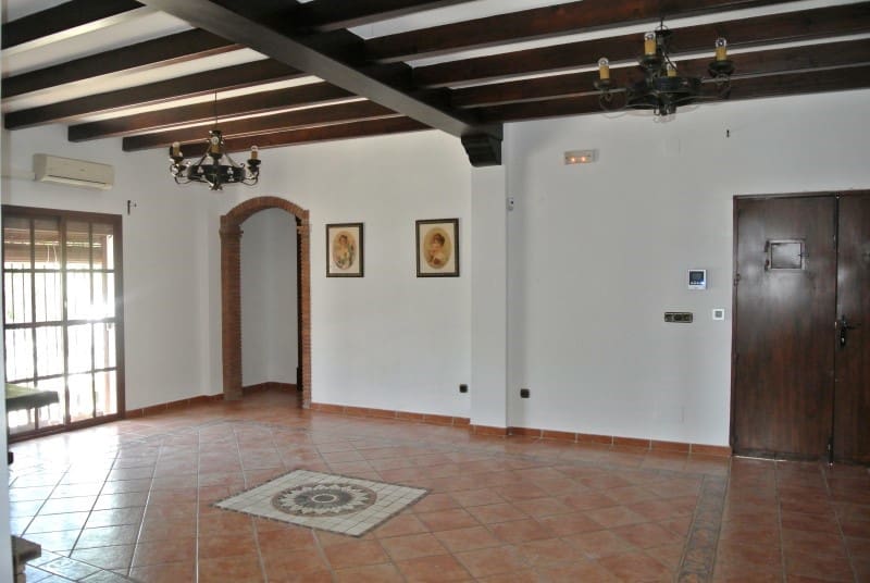 5 bedroom Villa for rent in Alhaurin el Grande with pool - € 2,500 (Ref: 8046004)