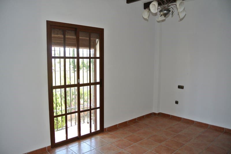 5 bedroom Villa for rent in Alhaurin el Grande with pool - € 2,500 (Ref: 8046004)