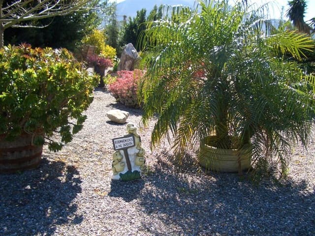 5 bedroom Villa for rent in Alhaurín el Grande with pool - € 2,500 (Ref: 8046004)